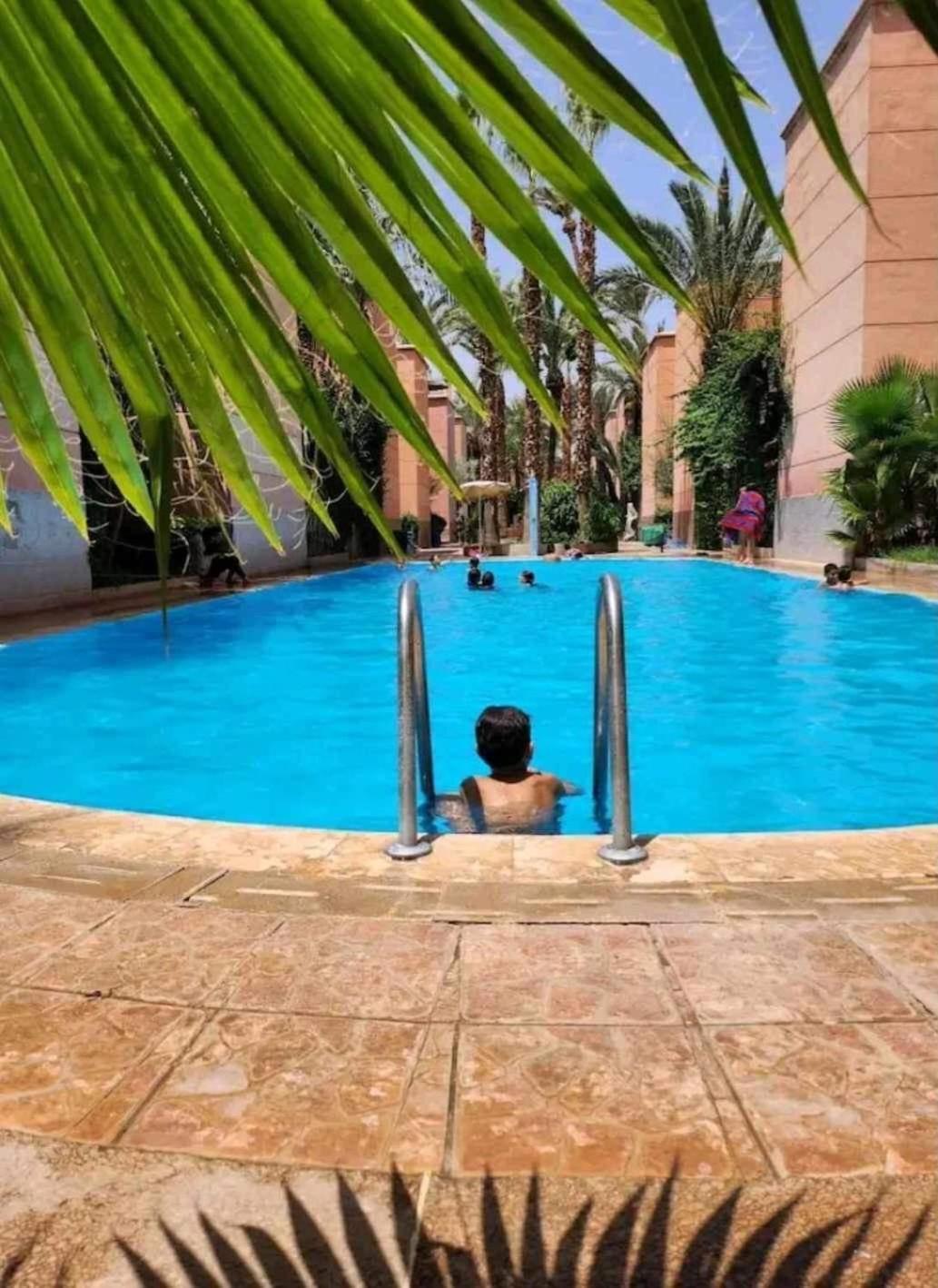 Appartement Dans Residence Avec Piscine Marrakesh Exteriör bild