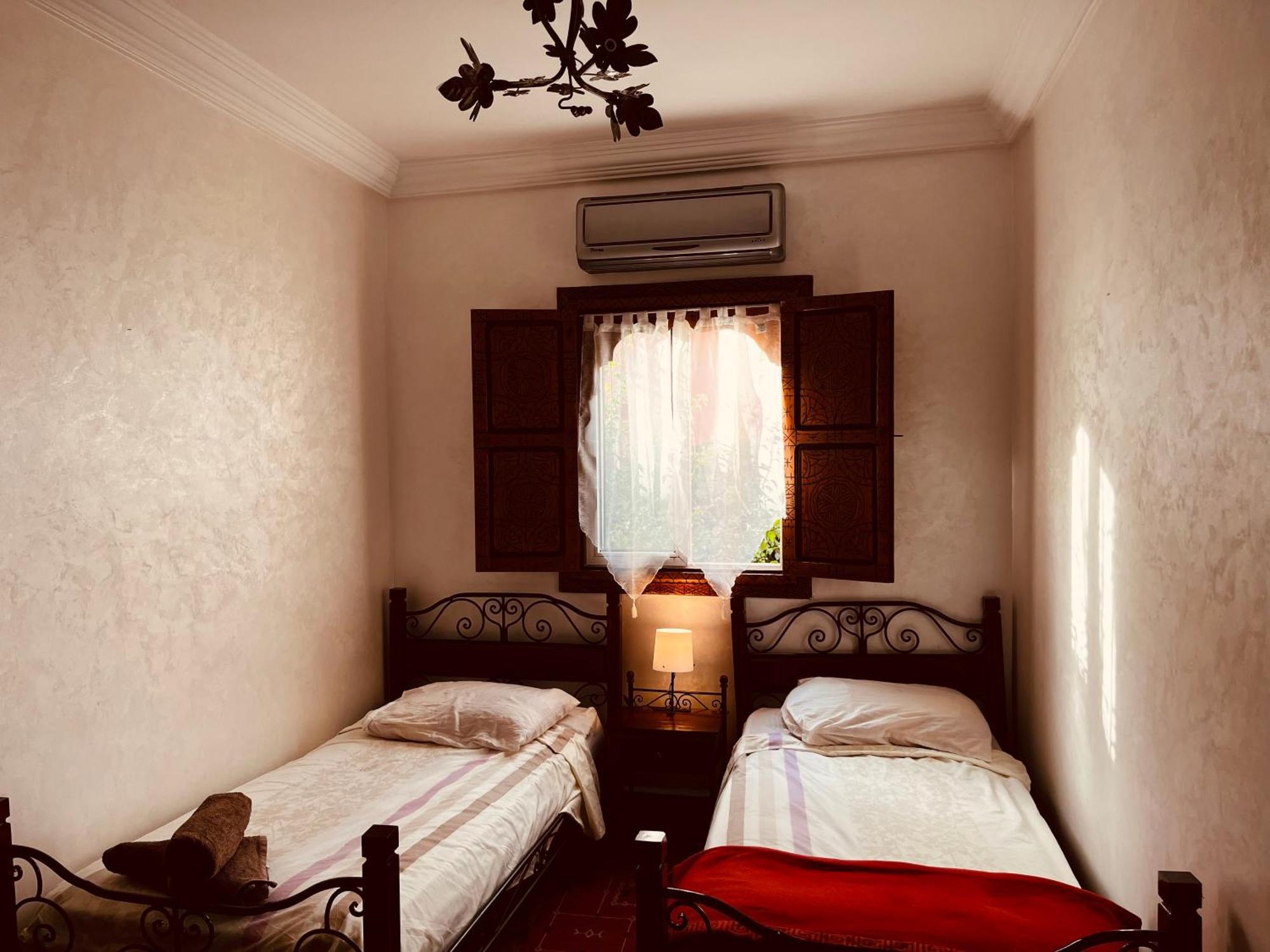 Appartement Dans Residence Avec Piscine Marrakesh Exteriör bild